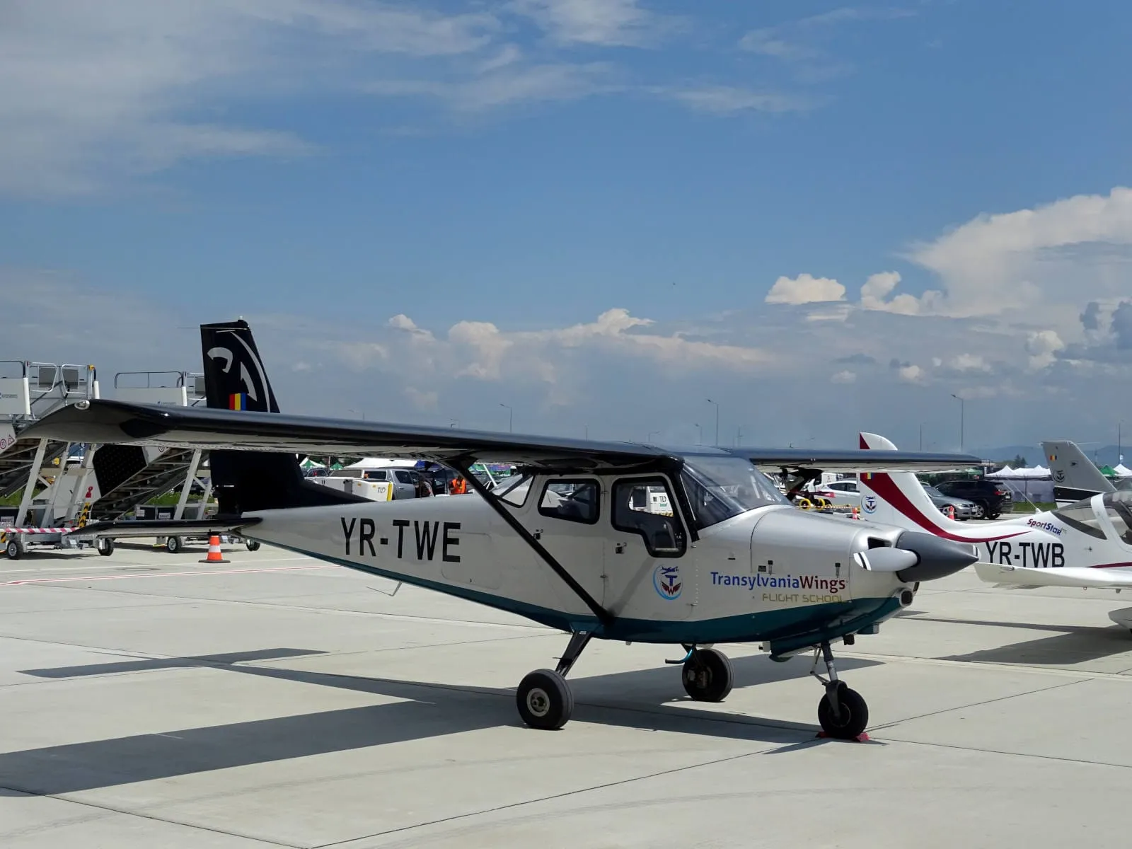 Piazzale dell'aeroporto di Brașov-Ghimbav